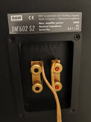 Pareja Altavoces Bowers & Wilkins 602 S2