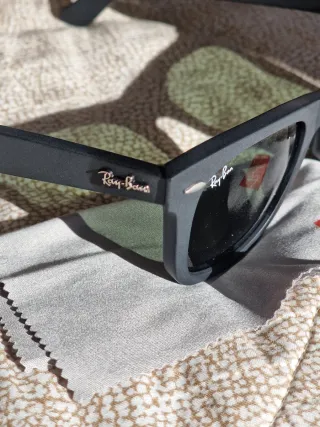 Ray-Ban Wayfarer Grigio Opaco