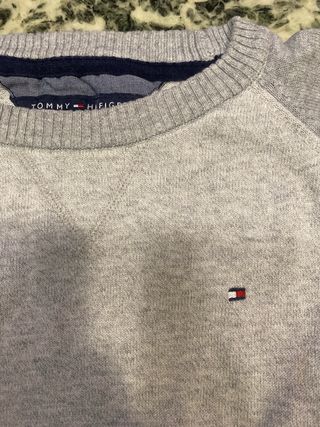 Suéteres de Tommy Hilfiger niño Talla M 12/14.