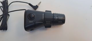 Controllo remoto per autoradio a filo Sony RM-X4S.