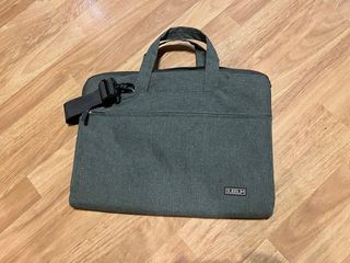 Funda portátil SUBBLIM gris. 42x32 cm.