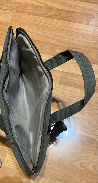 Funda portátil SUBBLIM gris. 42x32 cm.