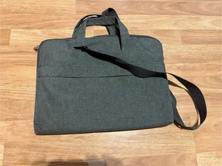 Funda portátil SUBBLIM gris. 42x32 cm.