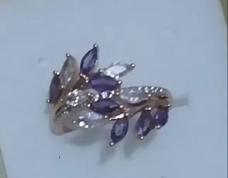 Anillo Oro rosa 585 con Circonitas Moradas blancas