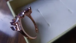 Anillo Oro rosa 585 con Circonitas Moradas blancas