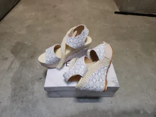 Zapatos de cuña de encaje verano
