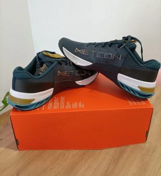 T43 Nike Metcom 8 azul marino