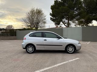 SEAT Ibiza 2004