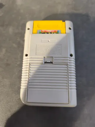 Nintendo Game Boy + 2 Juegos