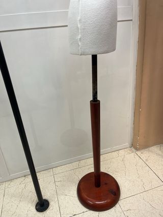 Maniquí infantil profesional con pie