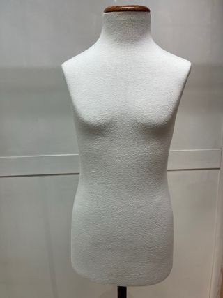 Maniquí infantil profesional con pie