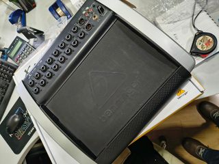 BEHRINGER X18 Mezclador Digital