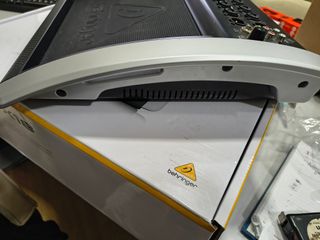 BEHRINGER X18 Mezclador Digital