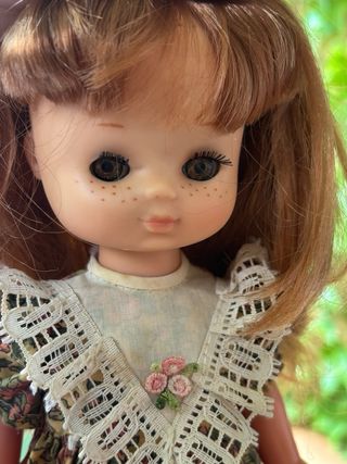 Muñeca Lesly Famosa