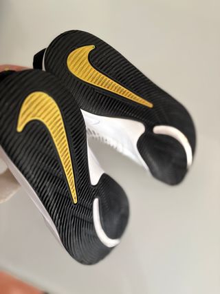 Zapatillas Nike Team Hustle D10