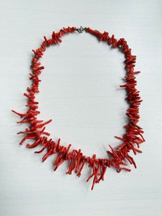 Gargantilla antigua de coral