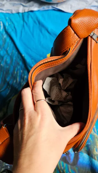 Borsetta tracolla marrone con zip nuova