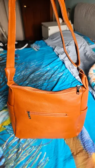 Borsetta tracolla marrone con zip nuova