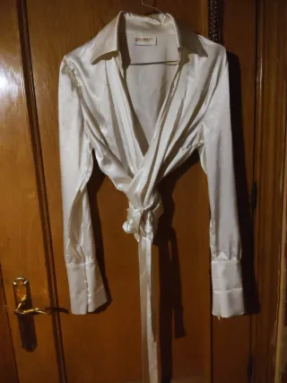 Camisa de raso suave