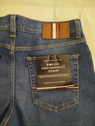 Vaqueros Tommy Hilfiger W33-L30 Slim fit.