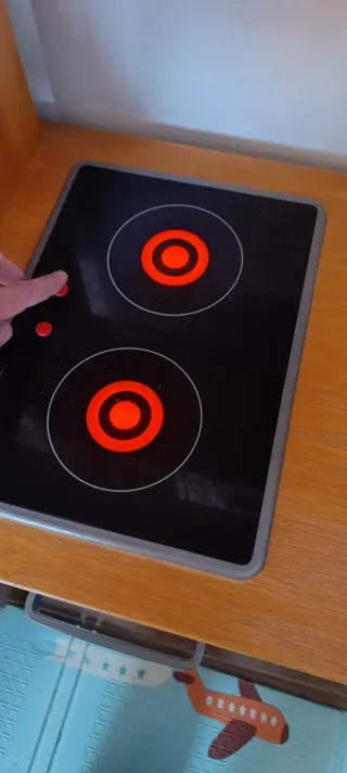 Cocinita de madera para niños incluye accesorios