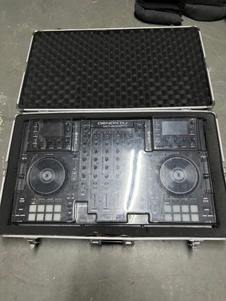 Controladora Denon DJ MCX-8000 Negra
