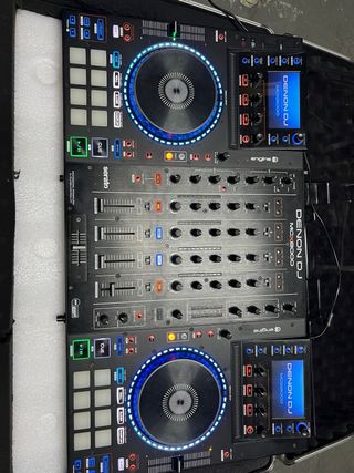 Controladora Denon DJ MCX-8000 Negra