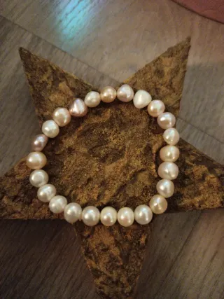 Pulsera de perlas rosas y blancas