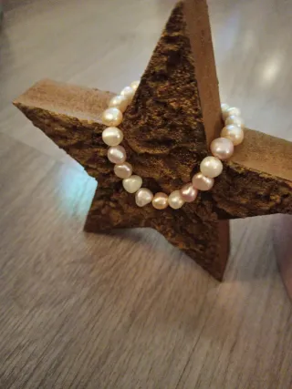 Pulsera de perlas rosas y blancas