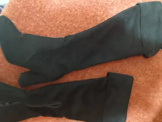 Tronchetto nero scamosciato