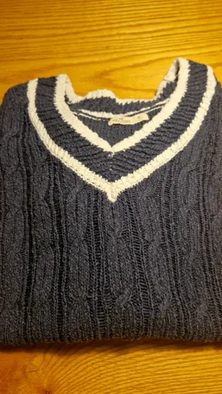 Jersey Hollister Azul y Blanco Talla M.