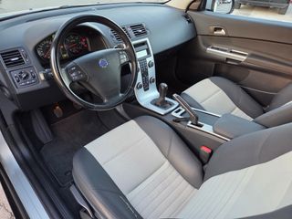 Volvo C30 2.0 D4 177cv. 122.060km año2010