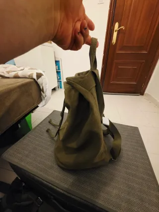 Lote mochilas y bandoleras ( se regala )