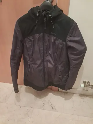 Chaqueta Quechua Hombre Negra y Gris