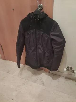 Chaqueta Quechua Hombre Negra y Gris