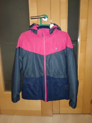 Abrigo de montaña Ternua Talla M de mujer.