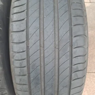 Neumaticos 215/55/17