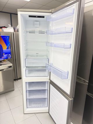 Nevera Beko 2m No Frost Inox