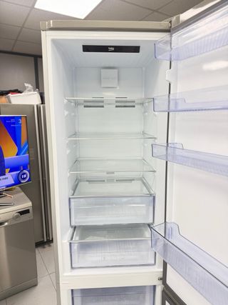 Nevera Beko 2m No Frost Inox