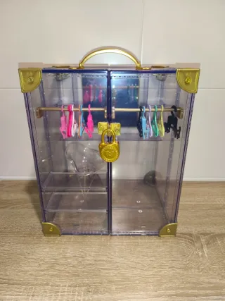 Armario Rainbow High vacío