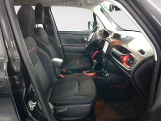 Jeep Renegade Trailhawk PHEV 4xe