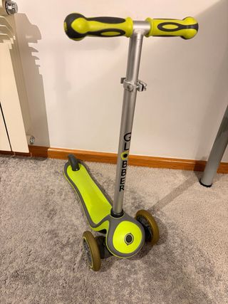 Patinete Globber 3 ruedas verde