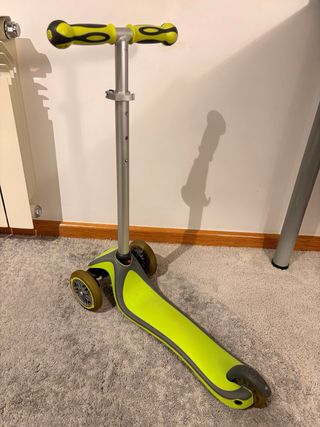 Patinete Globber 3 ruedas verde