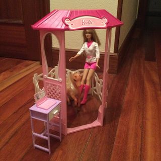 Barbie veterinaria