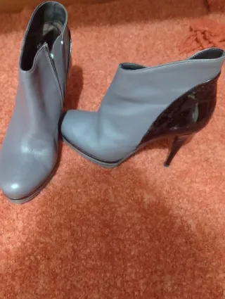 Tronchetti tortora con tacco