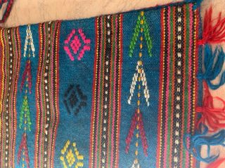 Borsa a tracolla tessuta a mano con motivi decori