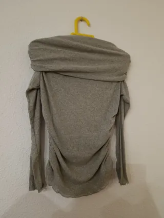 Blusa ZARA gris drapeada cuello halter