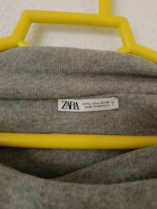 Blusa ZARA gris drapeada cuello halter