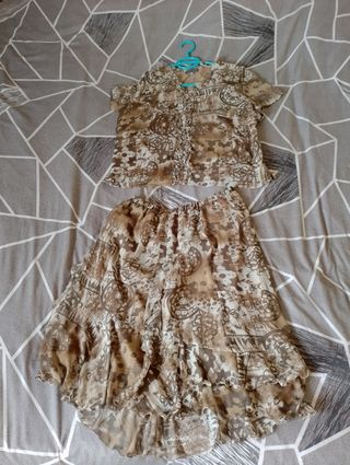 Conjunto Blusa y Falda Estampada