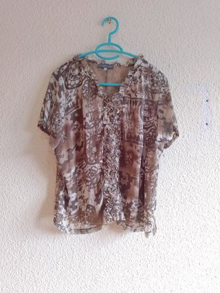 Conjunto Blusa y Falda Estampada